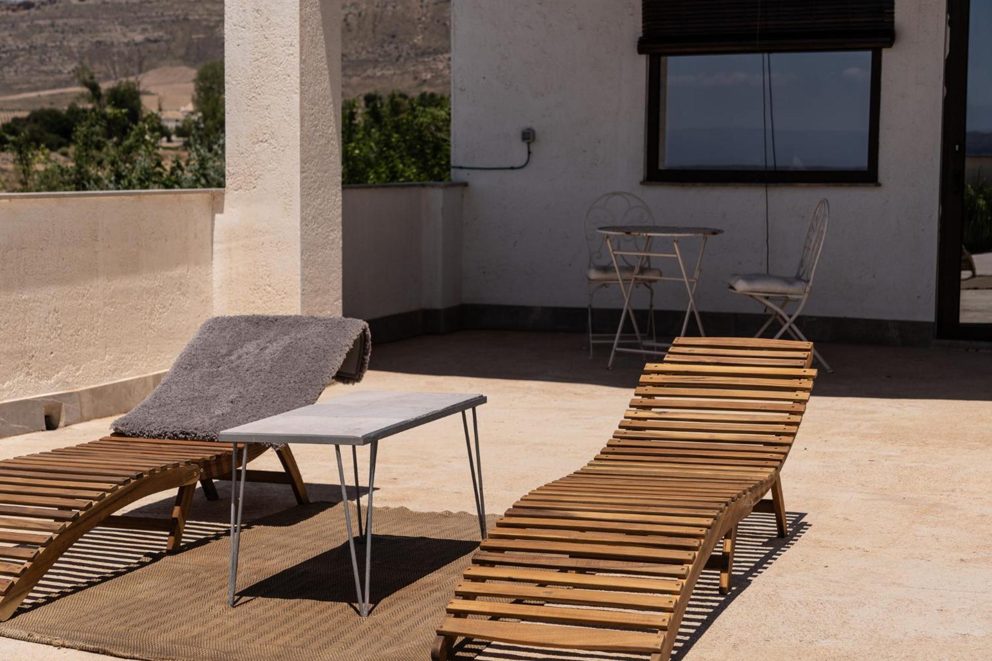 Cortijo Llanos Homestay *